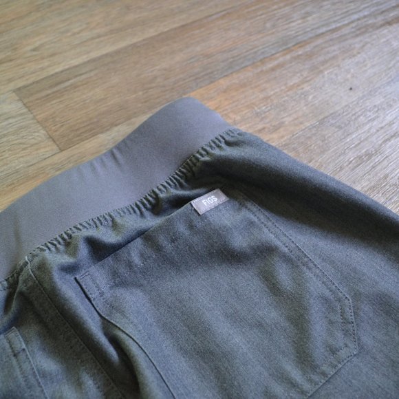 Figs Livingston Basic Gray Scrub Pants Size Small - Picture 5 of 7